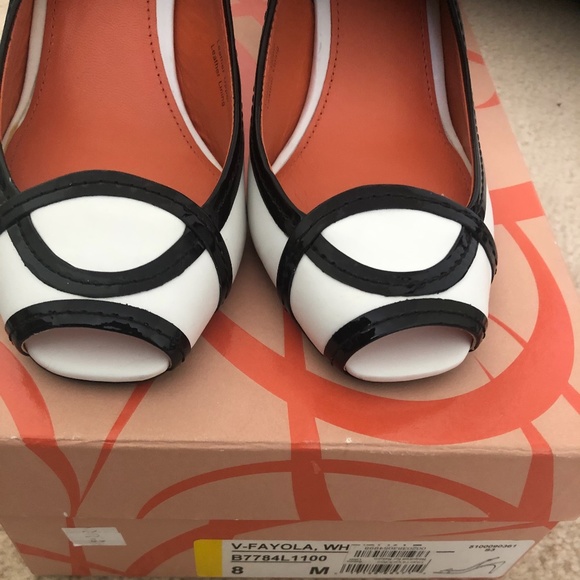 Via Spiga White/Black sling back - Picture 5 of 6